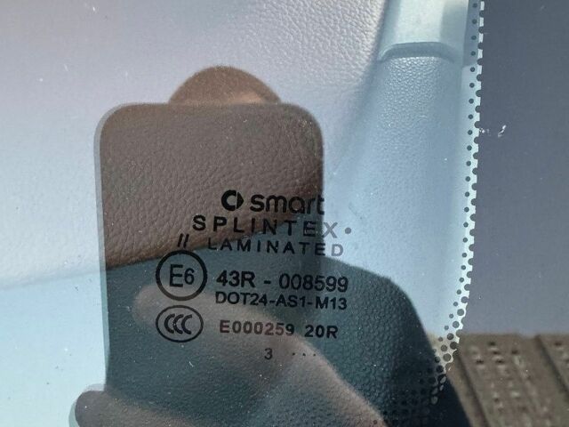 Білий Смарт Fortwo, об'ємом двигуна 1 л та пробігом 77 тис. км за 9000 $, фото 34 на Automoto.ua