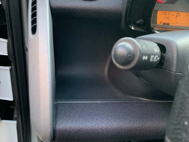 Білий Смарт Fortwo, об'ємом двигуна 1 л та пробігом 96 тис. км за 6799 $, фото 19 на Automoto.ua
