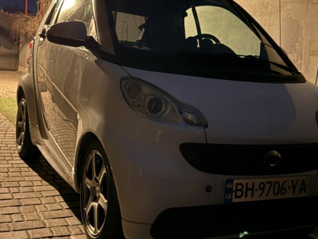 Білий Смарт Fortwo, об'ємом двигуна 0 л та пробігом 105 тис. км за 4900 $, фото 1 на Automoto.ua