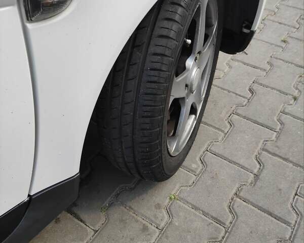 Белый Смарт Форту, объемом двигателя 1 л и пробегом 117 тыс. км за 7900 $, фото 12 на Automoto.ua