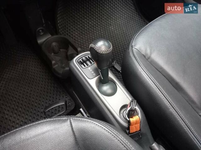 Білий Смарт Fortwo, об'ємом двигуна 0 л та пробігом 82 тис. км за 5500 $, фото 23 на Automoto.ua