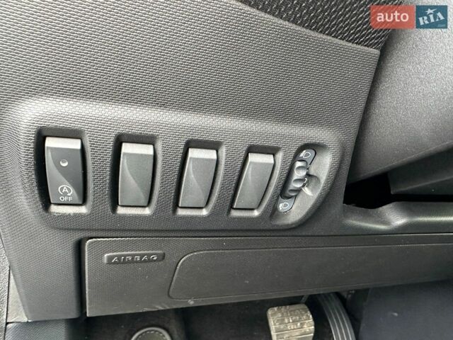 Білий Смарт Fortwo, об'ємом двигуна 1 л та пробігом 133 тис. км за 8250 $, фото 54 на Automoto.ua