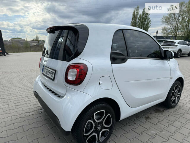 Білий Смарт Fortwo, об'ємом двигуна 0.9 л та пробігом 11 тис. км за 11599 $, фото 5 на Automoto.ua