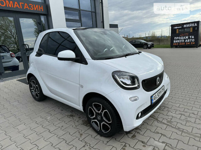 Білий Смарт Fortwo, об'ємом двигуна 0.9 л та пробігом 11 тис. км за 11599 $, фото 3 на Automoto.ua