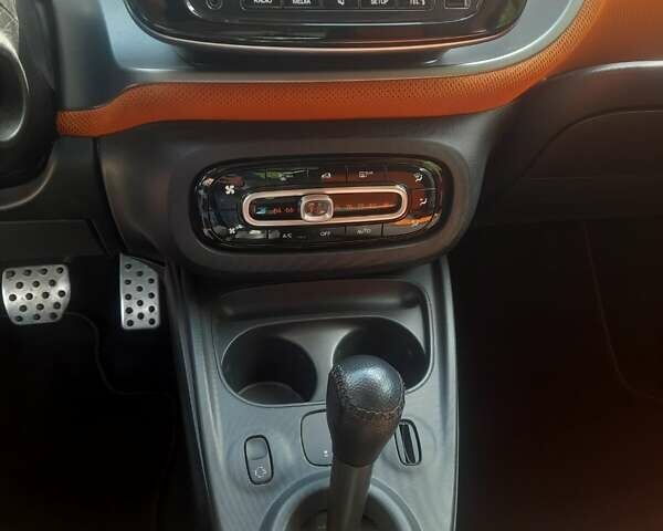Белый Смарт Форту, объемом двигателя 0.9 л и пробегом 207 тыс. км за 8800 $, фото 11 на Automoto.ua
