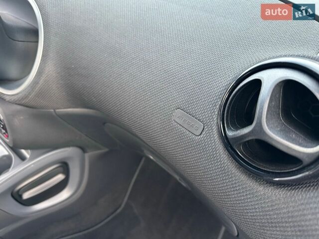 Білий Смарт Fortwo, об'ємом двигуна 1 л та пробігом 133 тис. км за 8250 $, фото 74 на Automoto.ua
