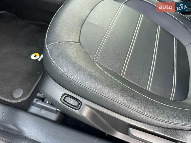 Білий Смарт Fortwo, об'ємом двигуна 1 л та пробігом 133 тис. км за 8250 $, фото 52 на Automoto.ua