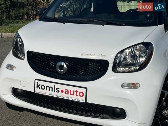 Белый Смарт Форту, объемом двигателя 0 л и пробегом 42 тыс. км за 7499 $, фото 3 на Automoto.ua