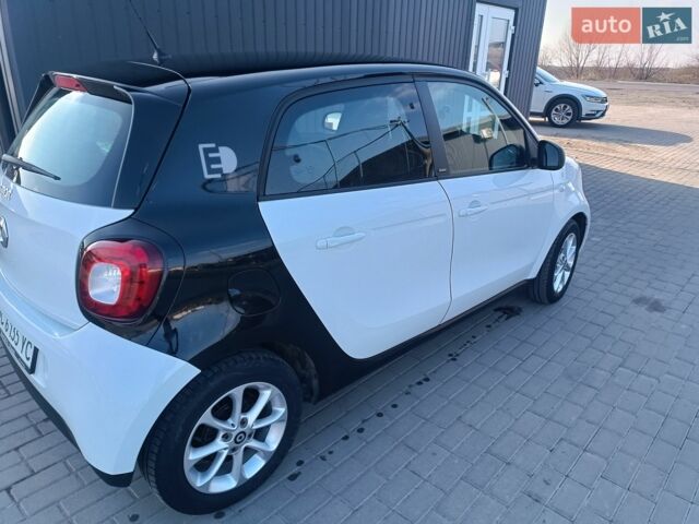 Білий Смарт Fortwo, об'ємом двигуна 0 л та пробігом 116 тис. км за 7500 $, фото 5 на Automoto.ua