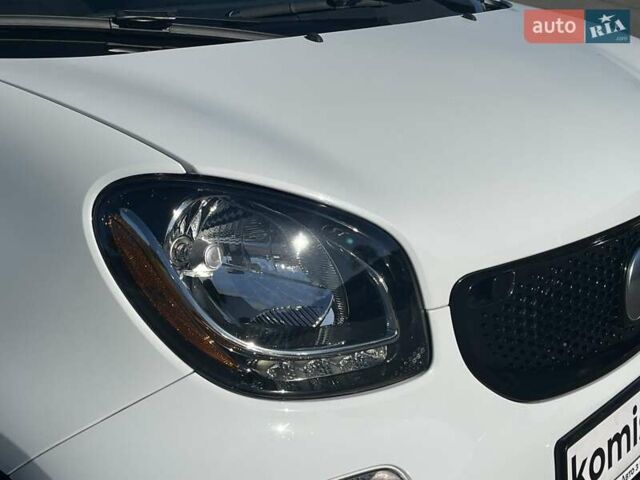 Белый Смарт Форту, объемом двигателя 0 л и пробегом 42 тыс. км за 7499 $, фото 7 на Automoto.ua