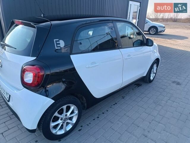 Белый Смарт Форту, объемом двигателя 0 л и пробегом 105 тыс. км за 8200 $, фото 5 на Automoto.ua