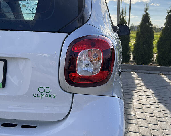 Білий Смарт Fortwo, об'ємом двигуна 0 л та пробігом 22 тис. км за 9499 $, фото 8 на Automoto.ua