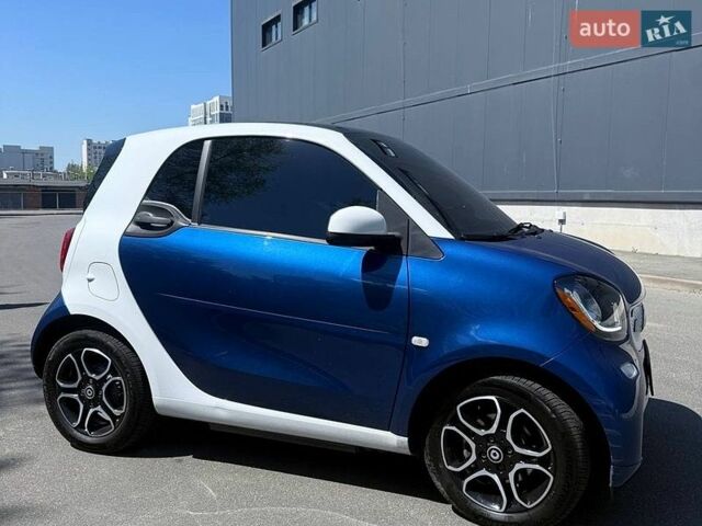Білий Смарт Fortwo, об'ємом двигуна 0 л та пробігом 66 тис. км за 8500 $, фото 3 на Automoto.ua