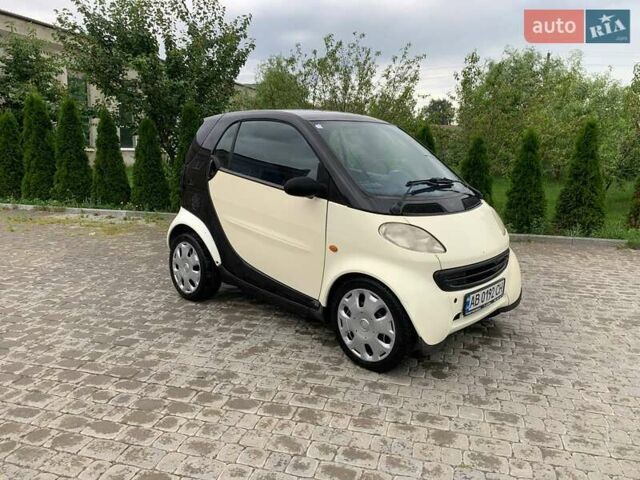 Бежевий Смарт Fortwo, об'ємом двигуна 0.6 л та пробігом 204 тис. км за 3100 $, фото 2 на Automoto.ua