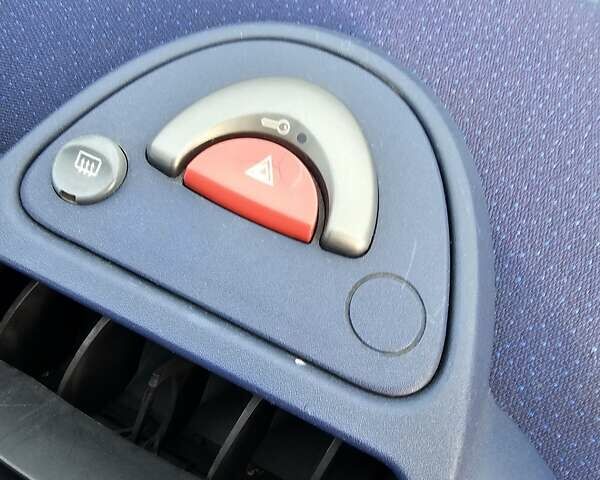 Бежевий Смарт Fortwo, об'ємом двигуна 0.6 л та пробігом 193 тис. км за 2100 $, фото 13 на Automoto.ua