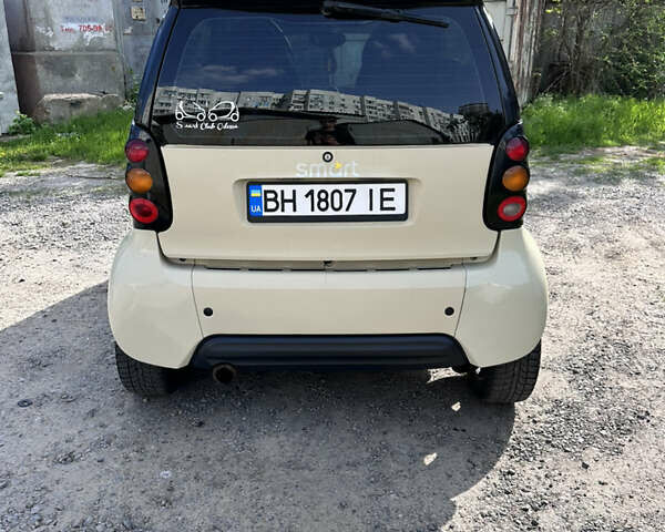 Бежевий Смарт Fortwo, об'ємом двигуна 0.6 л та пробігом 168 тис. км за 3200 $, фото 2 на Automoto.ua