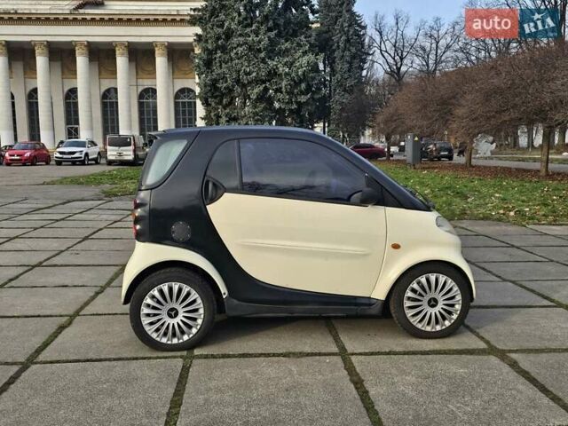 Бежевий Смарт Fortwo, об'ємом двигуна 0.6 л та пробігом 193 тис. км за 2100 $, фото 2 на Automoto.ua