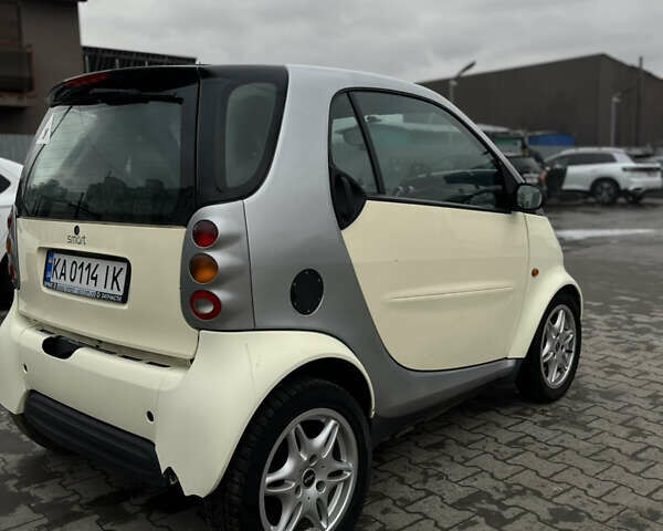 Бежевий Смарт Fortwo, об'ємом двигуна 0.6 л та пробігом 237 тис. км за 2500 $, фото 2 на Automoto.ua
