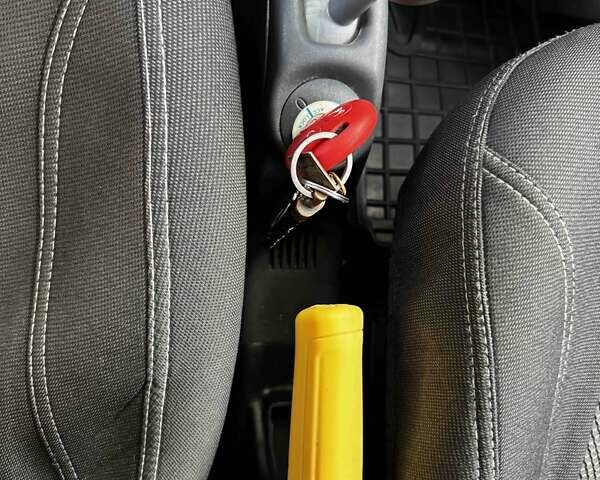 Бежевый Смарт Форту, объемом двигателя 0.7 л и пробегом 170 тыс. км за 3299 $, фото 30 на Automoto.ua