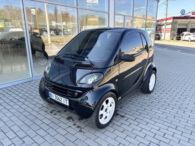 Чорний Смарт Fortwo, об'ємом двигуна 0.6 л та пробігом 193 тис. км за 2998 $, фото 1 на Automoto.ua