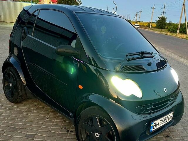 Чорний Смарт Fortwo, об'ємом двигуна 0.7 л та пробігом 216 тис. км за 3100 $, фото 1 на Automoto.ua