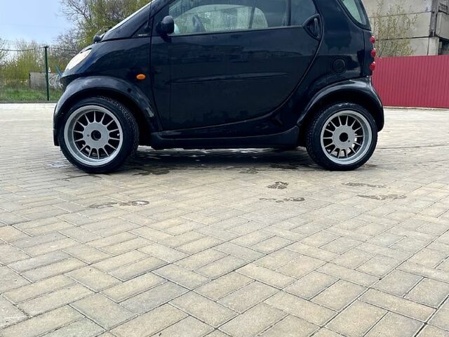 Чорний Смарт Fortwo, об'ємом двигуна 0.7 л та пробігом 0 тис. км за 4700 $, фото 3 на Automoto.ua