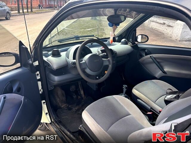 Чорний Смарт Fortwo, об'ємом двигуна 0.7 л та пробігом 120 тис. км за 3200 $, фото 2 на Automoto.ua