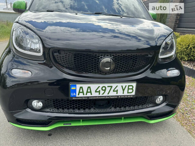 Чорний Смарт Fortwo, об'ємом двигуна 0 л та пробігом 35 тис. км за 11800 $, фото 12 на Automoto.ua