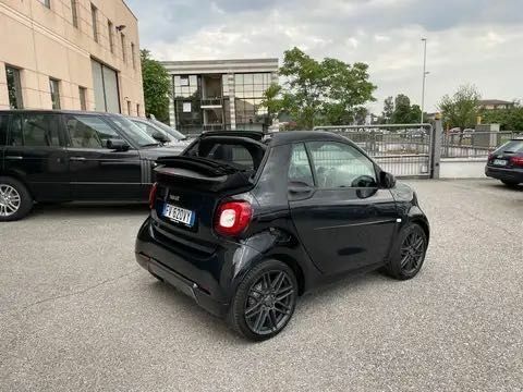 Чорний Смарт Fortwo, об'ємом двигуна 0 л та пробігом 60 тис. км за 7500 $, фото 4 на Automoto.ua