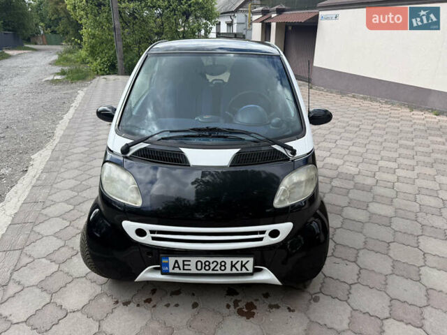 Чорний Смарт Fortwo, об'ємом двигуна 0.6 л та пробігом 222 тис. км за 2375 $, фото 1 на Automoto.ua