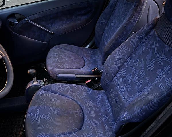 Чорний Смарт Fortwo, об'ємом двигуна 0.6 л та пробігом 232 тис. км за 2450 $, фото 6 на Automoto.ua