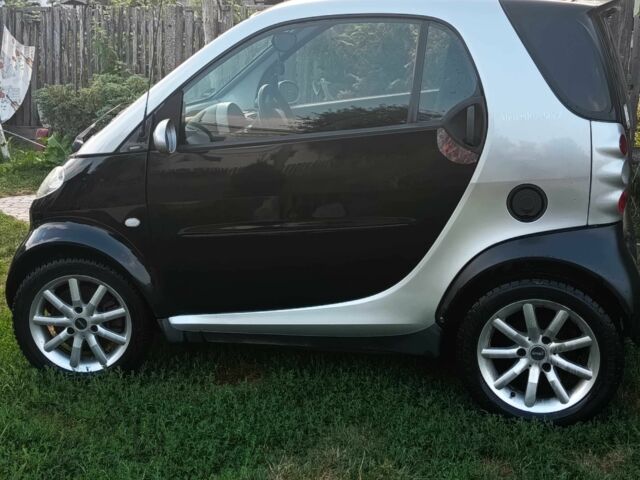 Чорний Смарт Fortwo, об'ємом двигуна 0.6 л та пробігом 221 тис. км за 2510 $, фото 4 на Automoto.ua