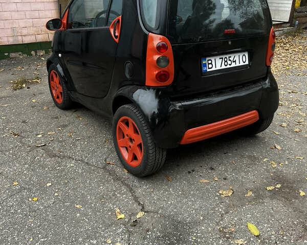 Смарт Fortwo 2001 у Полтаві на Automoto.ua Чорний Смарт Fortwo, об'ємом двигуна 0.8 л та пробігом 300 тис. км за 2850 $, фото 3 на Automoto.ua