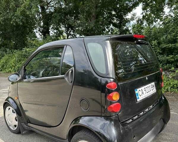Чорний Смарт Fortwo, об'ємом двигуна 0.7 л та пробігом 182 тис. км за 3500 $, фото 1 на Automoto.ua