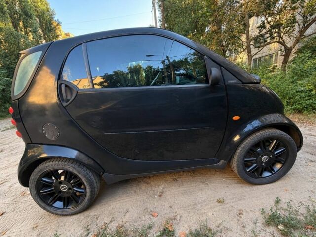 Чорний Смарт Fortwo, об'ємом двигуна 0.7 л та пробігом 200 тис. км за 2947 $, фото 4 на Automoto.ua