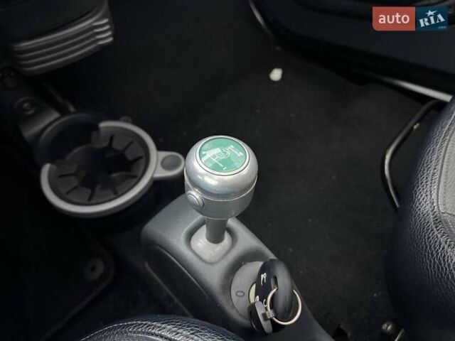 Чорний Смарт Fortwo, об'ємом двигуна 0.7 л та пробігом 222 тис. км за 5490 $, фото 19 на Automoto.ua