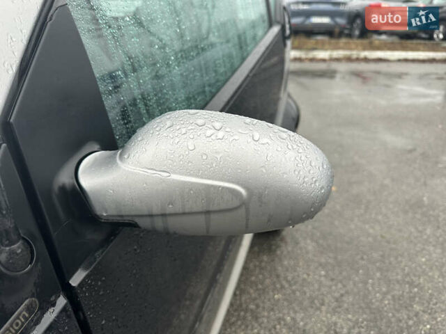 Черный Смарт Форту, объемом двигателя 0.7 л и пробегом 260 тыс. км за 2999 $, фото 3 на Automoto.ua