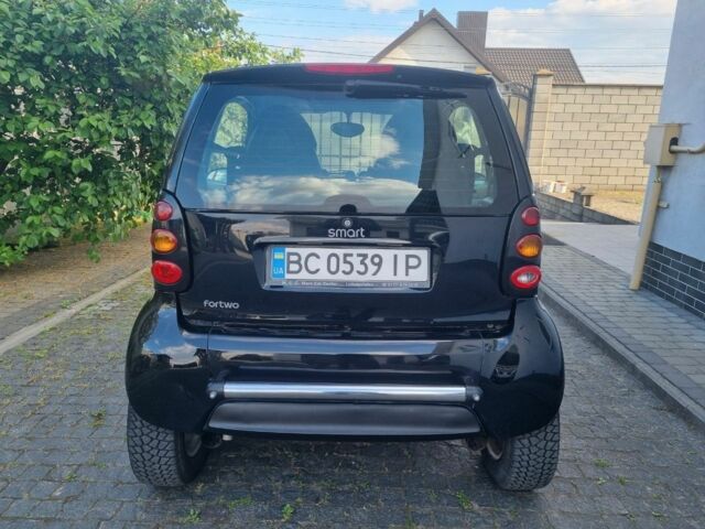 Чорний Смарт Fortwo, об'ємом двигуна 0.7 л та пробігом 154 тис. км за 4500 $, фото 4 на Automoto.ua