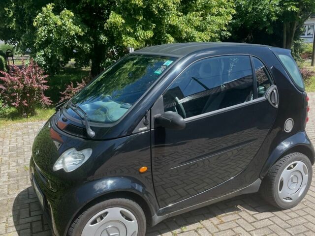 Чорний Смарт Fortwo, об'ємом двигуна 0 л та пробігом 161 тис. км за 3200 $, фото 6 на Automoto.ua