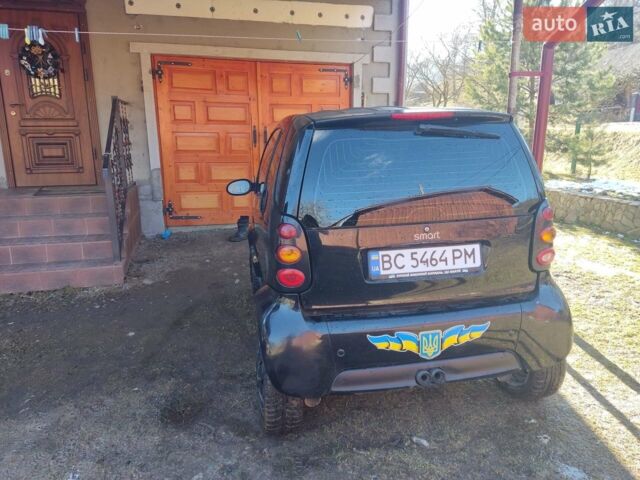Чорний Смарт Fortwo, об'ємом двигуна 0.7 л та пробігом 160 тис. км за 3200 $, фото 3 на Automoto.ua