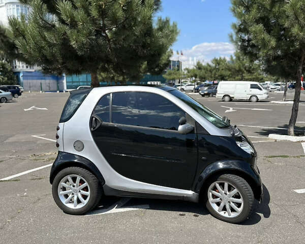 Чорний Смарт Fortwo, об'ємом двигуна 0.7 л та пробігом 147 тис. км за 3500 $, фото 3 на Automoto.ua
