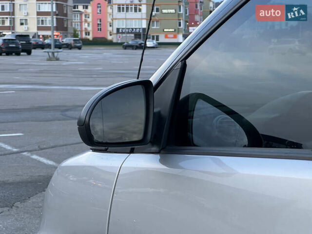 Чорний Смарт Fortwo, об'ємом двигуна 1 л та пробігом 111 тис. км за 5999 $, фото 10 на Automoto.ua