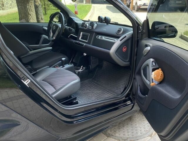 Чорний Смарт Fortwo, об'ємом двигуна 1 л та пробігом 160 тис. км за 5200 $, фото 4 на Automoto.ua