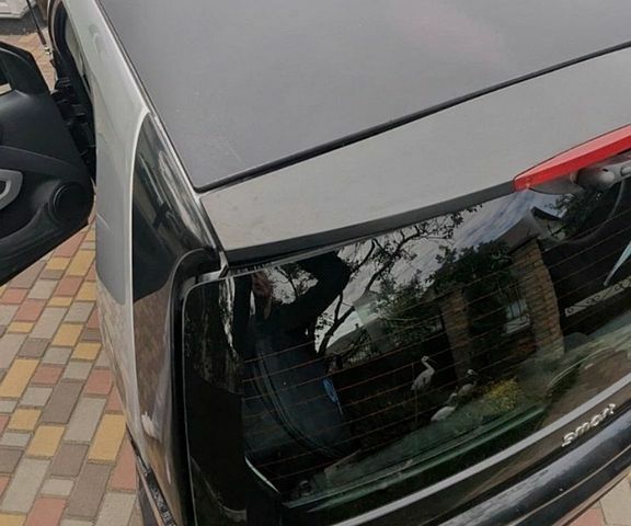 Чорний Смарт Fortwo, об'ємом двигуна 0 л та пробігом 78 тис. км за 4900 $, фото 3 на Automoto.ua