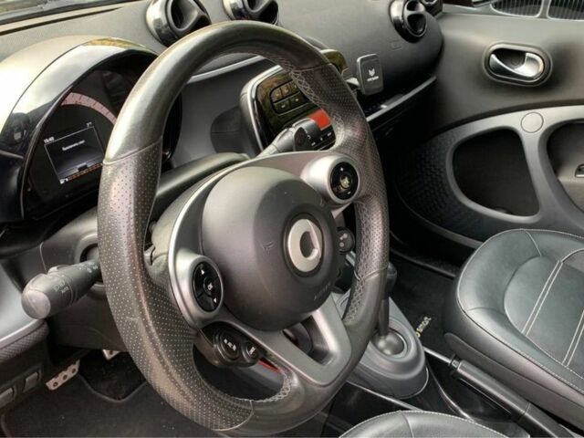 Чорний Смарт Fortwo, об'ємом двигуна 1 л та пробігом 116 тис. км за 8800 $, фото 6 на Automoto.ua