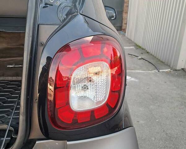 Чорний Смарт Fortwo, об'ємом двигуна 1 л та пробігом 80 тис. км за 11400 $, фото 28 на Automoto.ua