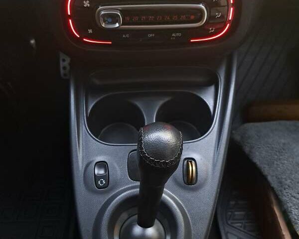 Чорний Смарт Fortwo, об'ємом двигуна 1 л та пробігом 80 тис. км за 11400 $, фото 5 на Automoto.ua