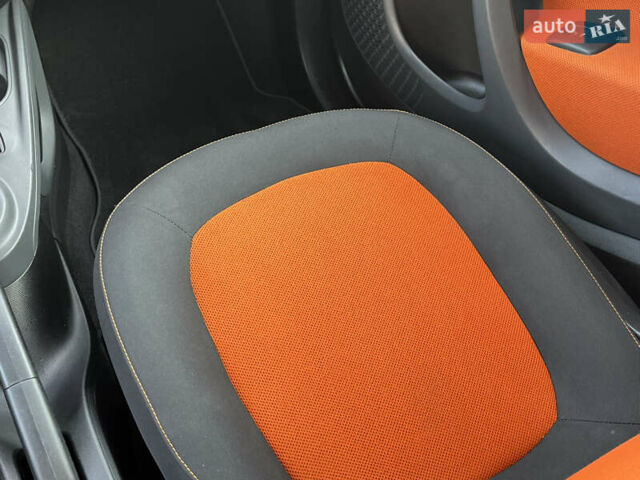 Черный Смарт Форту, объемом двигателя 1 л и пробегом 77 тыс. км за 7650 $, фото 19 на Automoto.ua