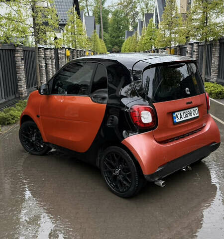 Чорний Смарт Fortwo, об'ємом двигуна 1 л та пробігом 115 тис. км за 9000 $, фото 5 на Automoto.ua