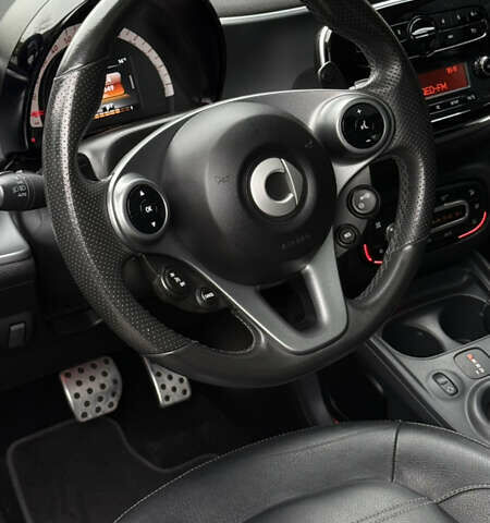Чорний Смарт Fortwo, об'ємом двигуна 1 л та пробігом 115 тис. км за 9000 $, фото 4 на Automoto.ua